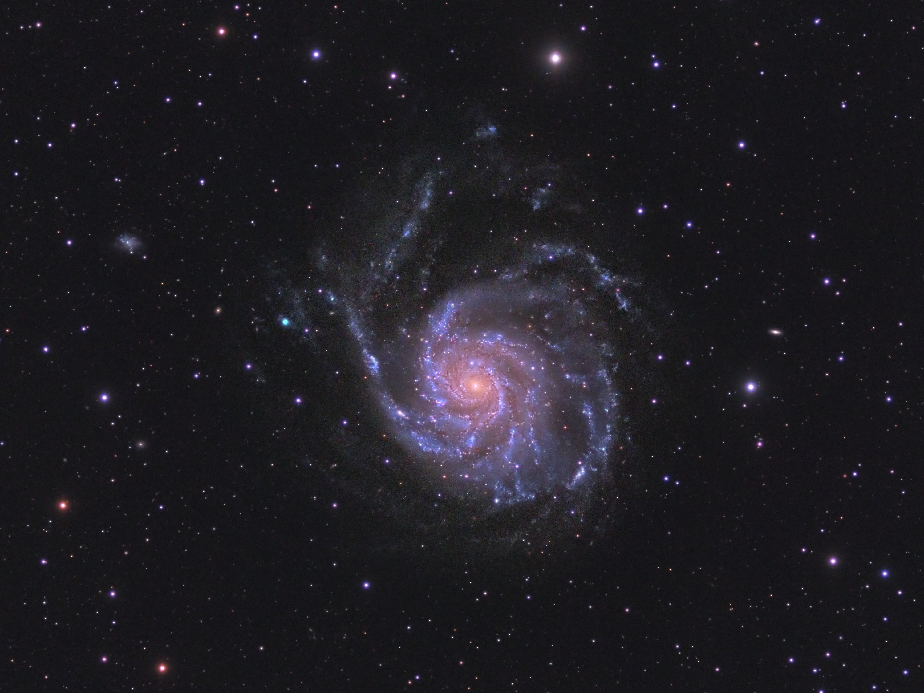 M101 Pinwheel Galaxy ../CCD/m101.jpg