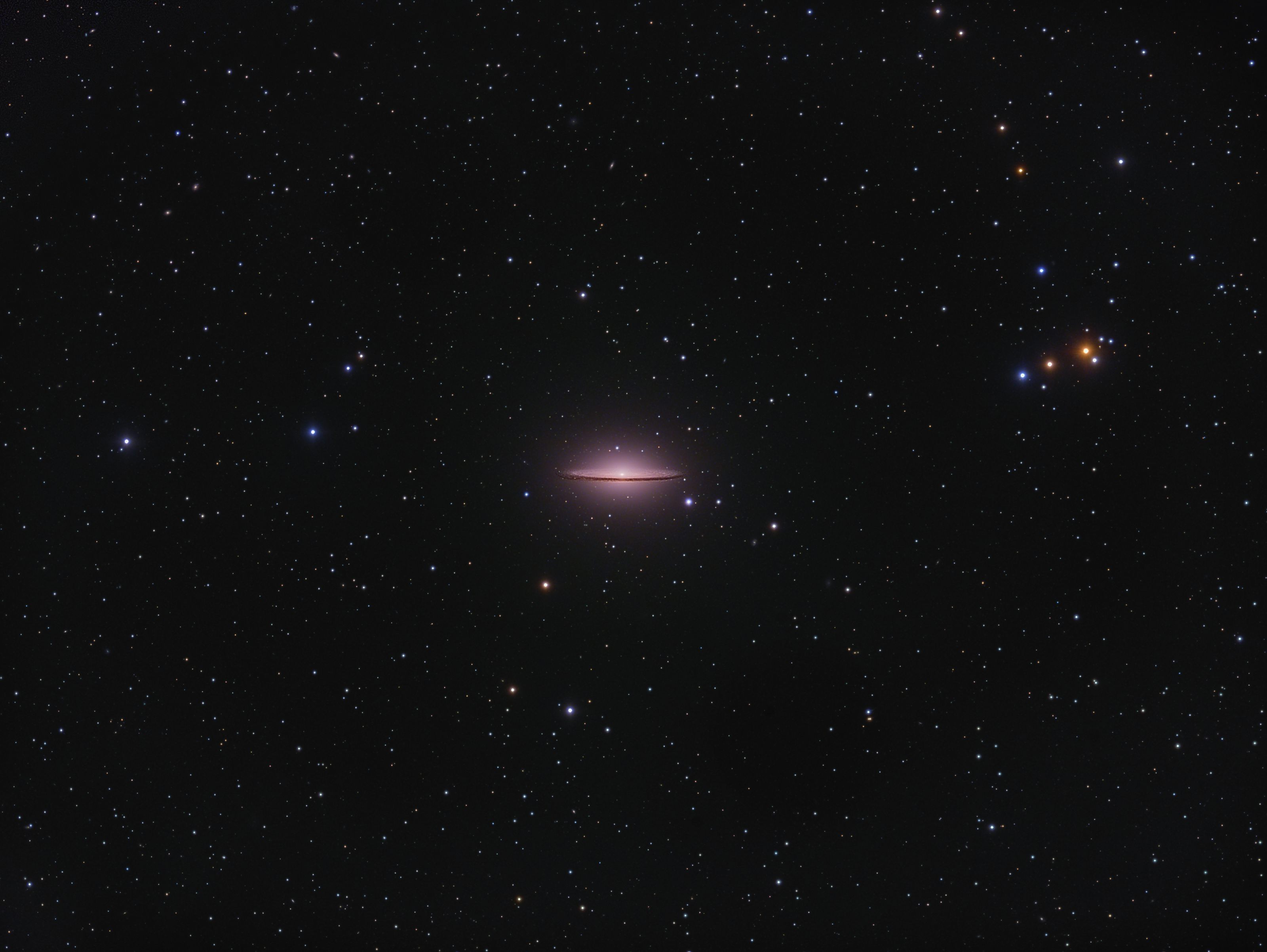 M104 Sombrero Galaxy ../CCD/M104.jpg