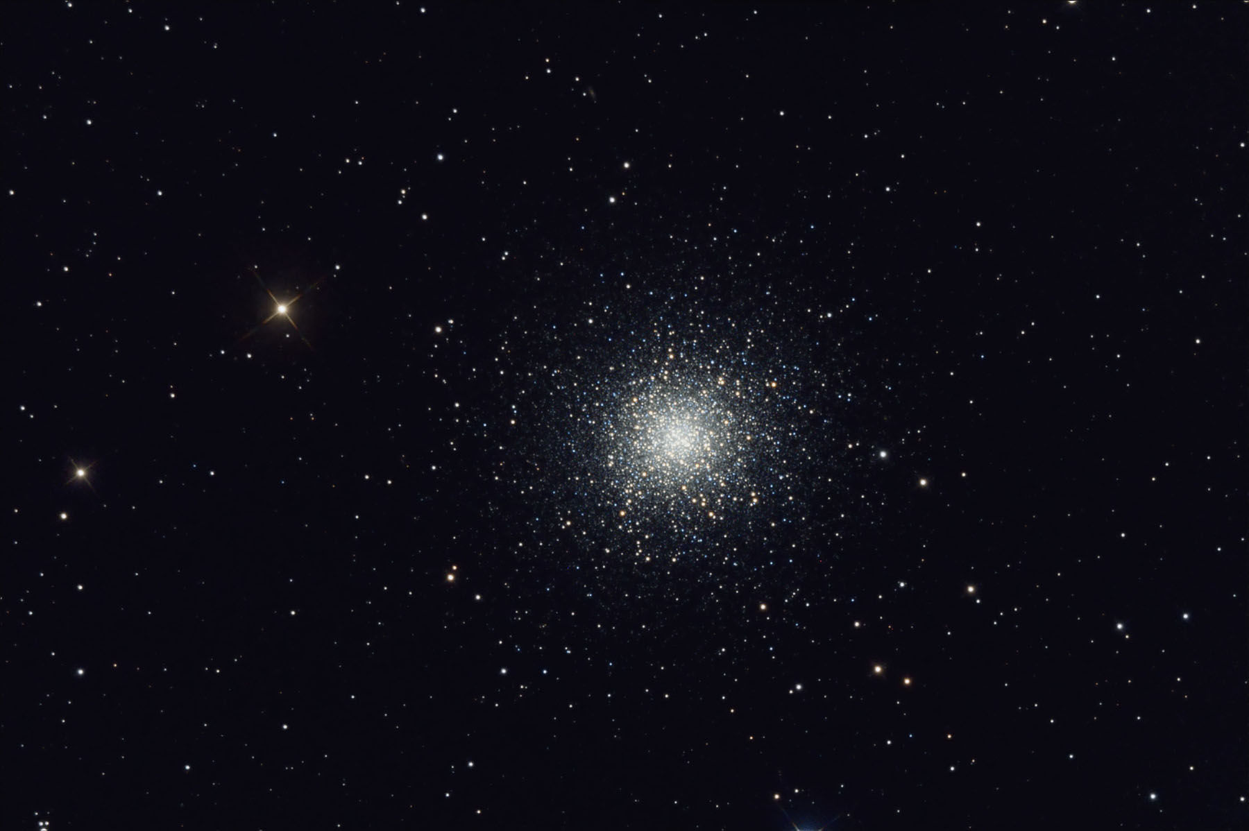 M13 Globular Cluster ../CCD/M13old.jpg